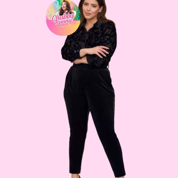 Torrid Relaxed Taper Velvet High-Rise Pant – Soft Stretch Velvet – Size 24R - Picture 4 of 6